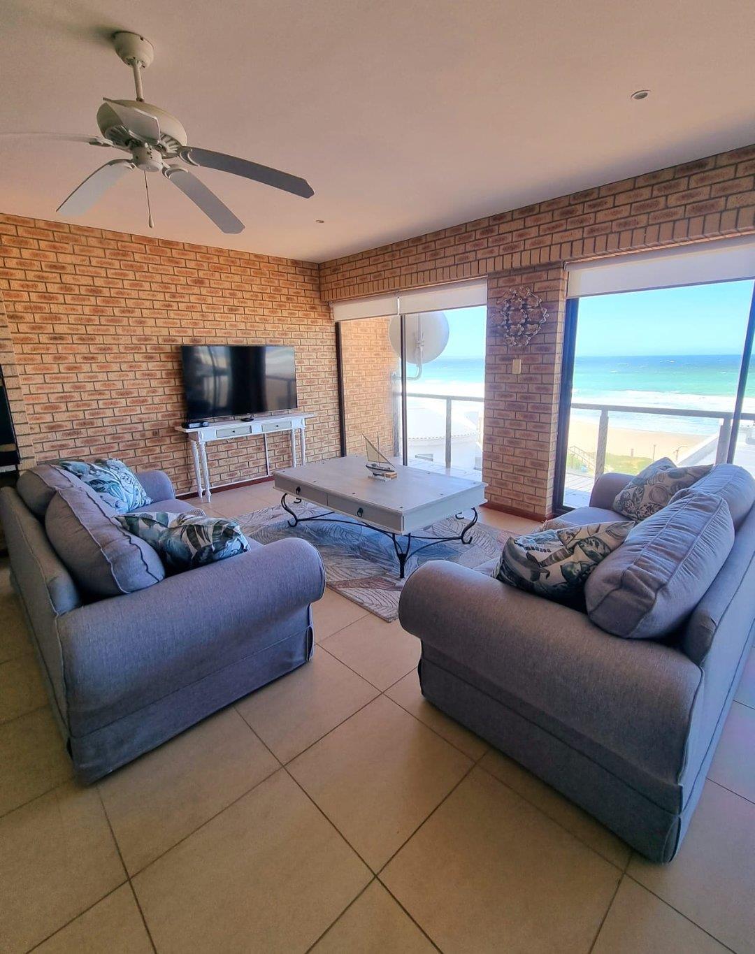 To Let 3 Bedroom Property for Rent in Wavecrest Eastern Cape